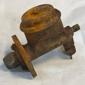 Fynd Huvudcylinder trumbroms fram med servo 4,6,8-cyl Chrysler Dodge Plymouth