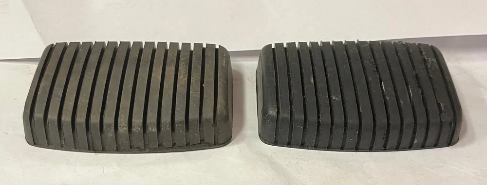 Kundfavorit Pedalgummin broms & koppling Pontiac 1935-63, Olds 1934-39, GM C511028R NOS