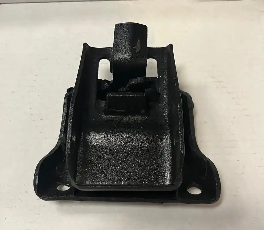Begränsad tid Motorfäste GM V6 3.8L 231cui 1975-87, Sealed Power 270-2692