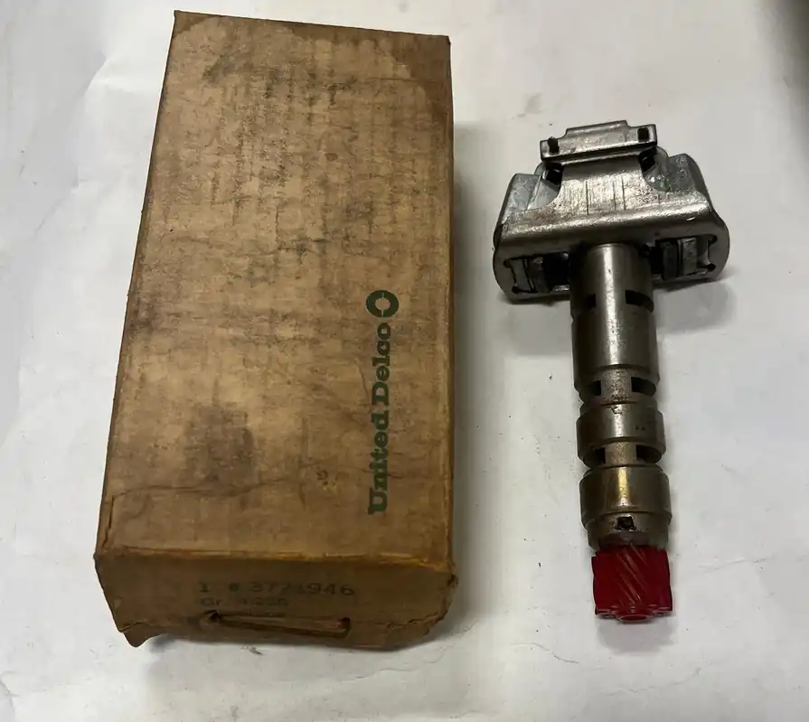 Handla nu Governor powerglide trans Chevrolet 1958-62 , United Delco gr 4,256 3771946 NOS