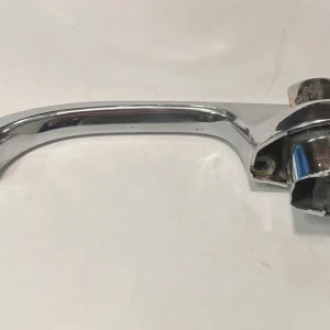 Yttre dörrhandtag förarsida FordFiesta MK109/1982 – 08/1983Vänster fram (Föra Säker betalning